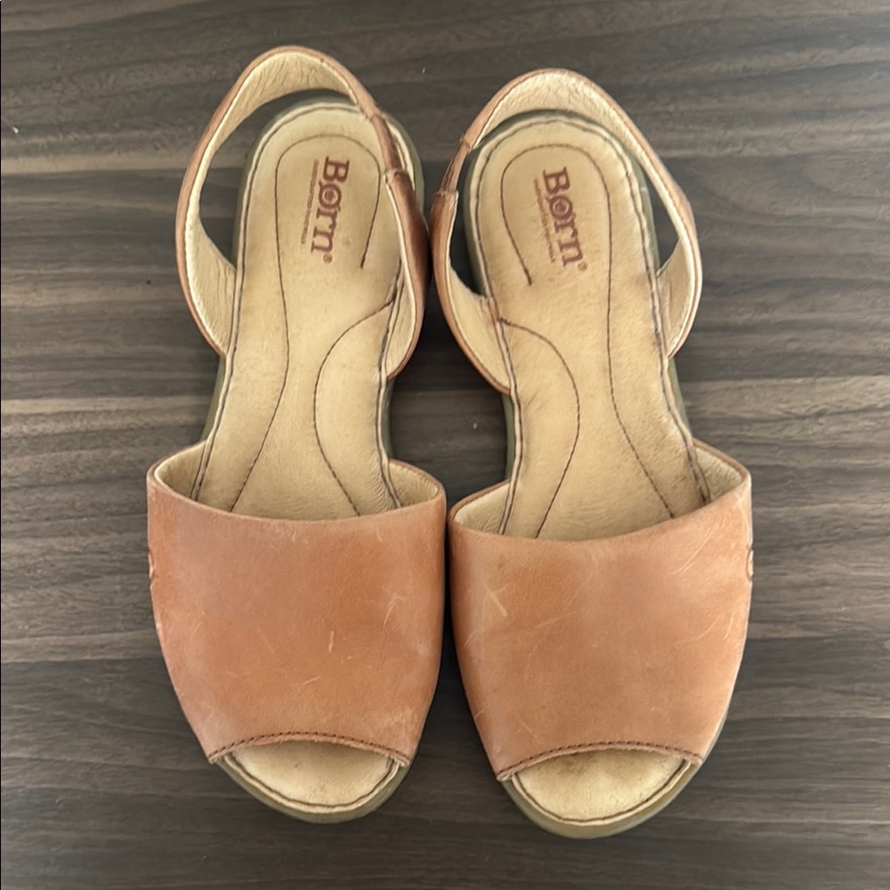 Born Women's Tan Leather Sandals